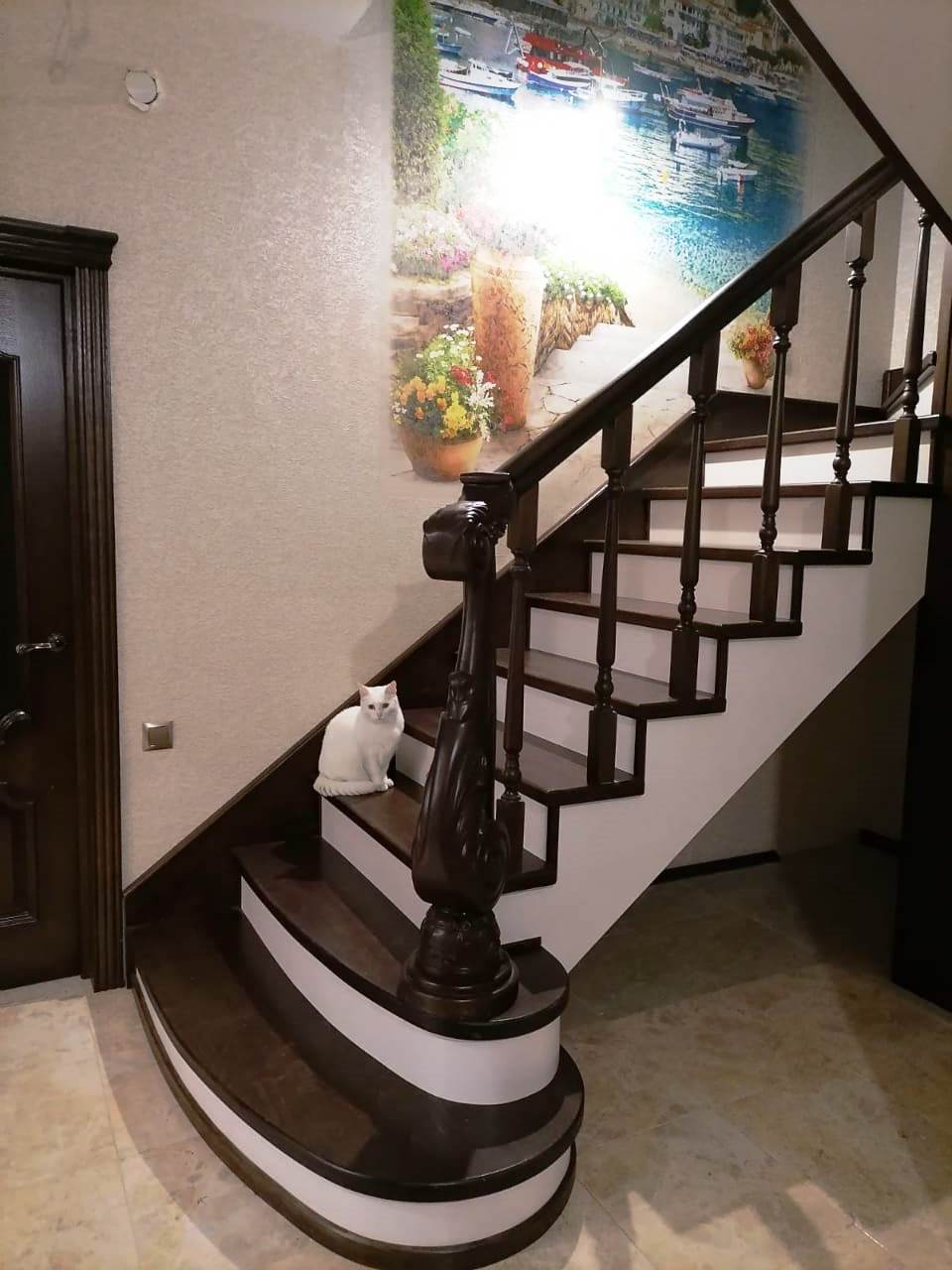 Лестница с заходным столбом Ставрополь 05, балясины фрезеровка